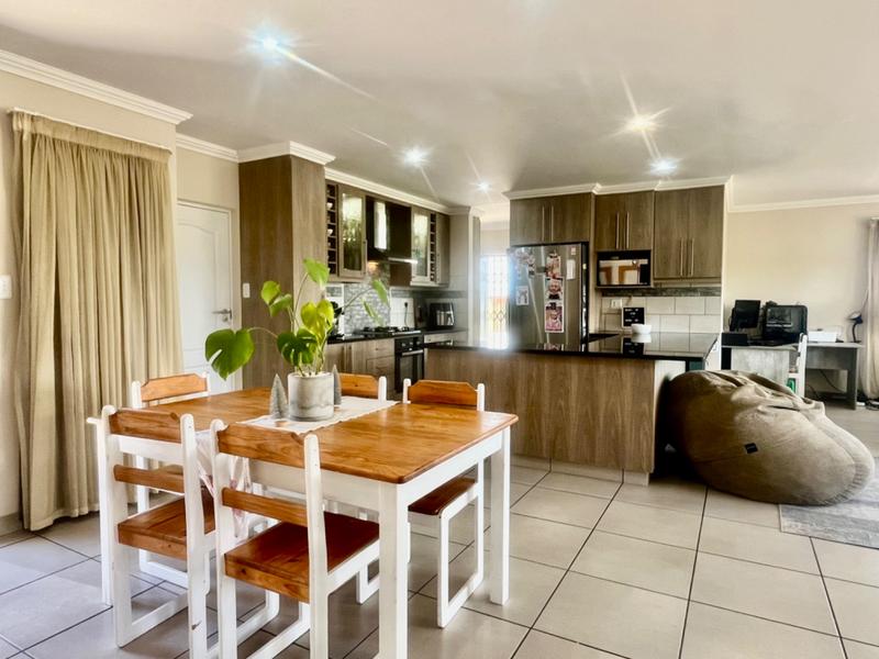 3 Bedroom Property for Sale in Reebok Western Cape